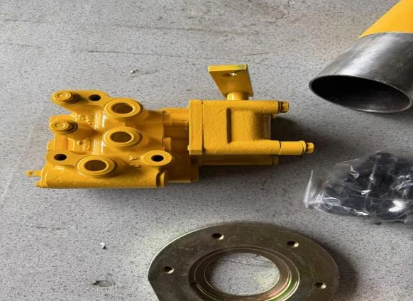 Bulldozer Steering Valve